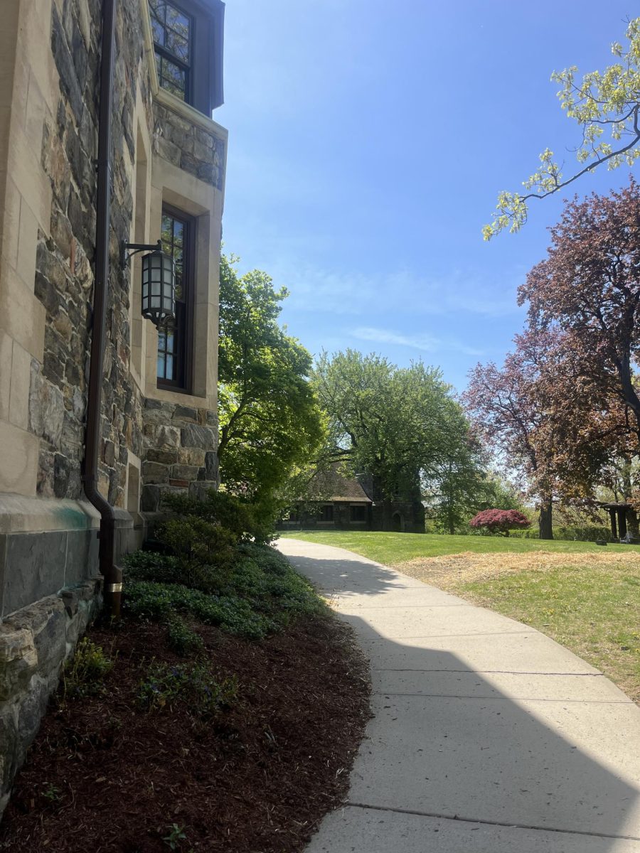 There are many outdoor paths at Hackley. The pathways can lead you anywhere. It is stunning to walk outside at Hackley school